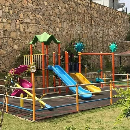 Neu Luxus Mit Balkon Apartmán