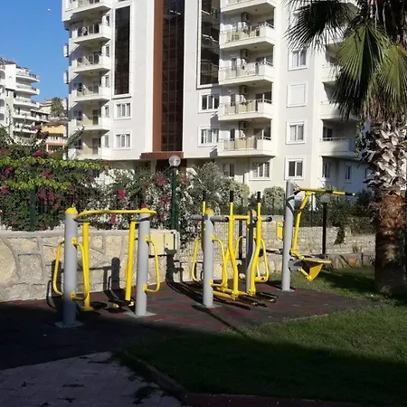 Neu Luxus Mit Balkon Apartmán